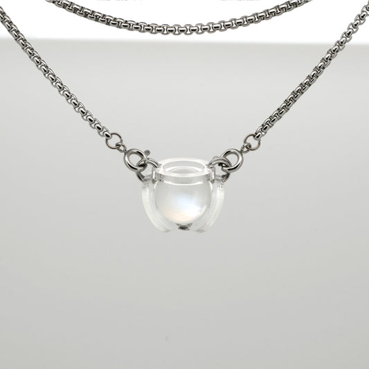 Embrace under the moon Trinity