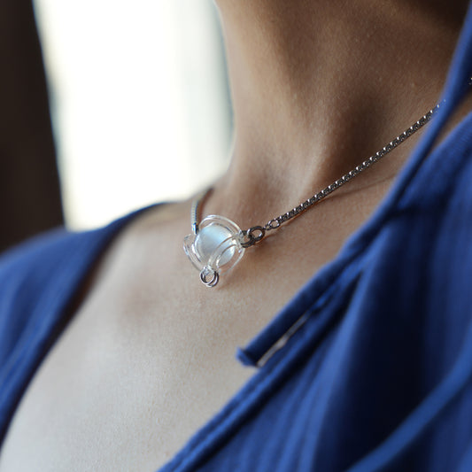 Embrace under the moon Trinity